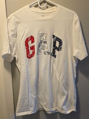 GAP White Tee with Red, White & Navy Bandana Logo